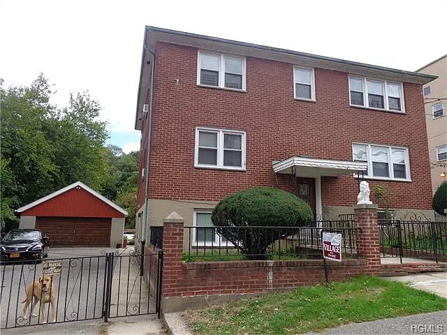 110 Park Hill Ave photo 1