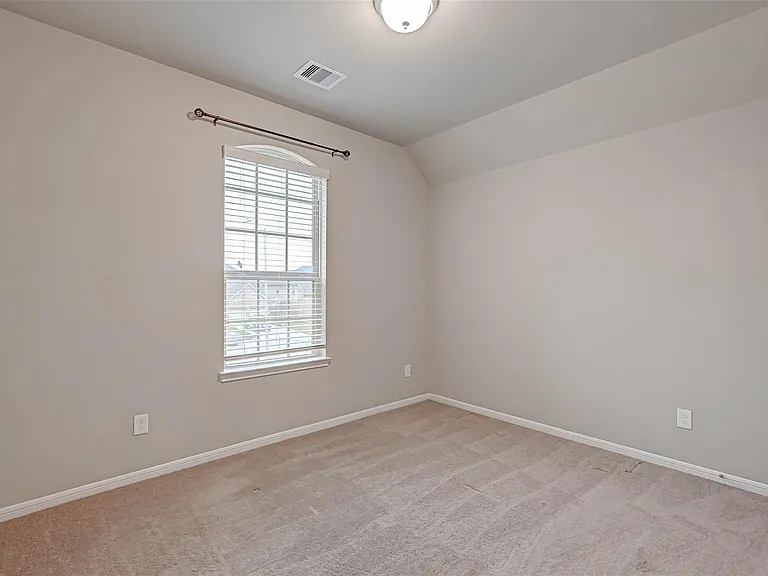 2111 Post Oak Ct — Photo 36