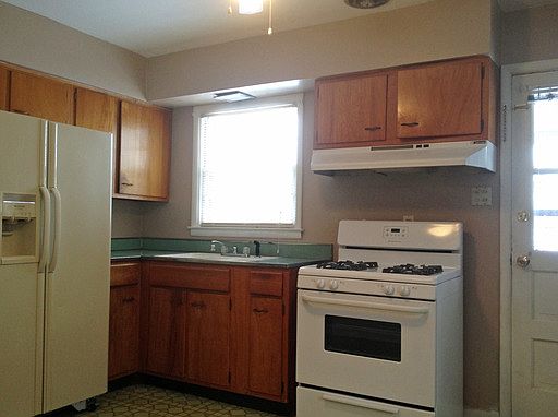 3rd image of 154 Saint William Dr