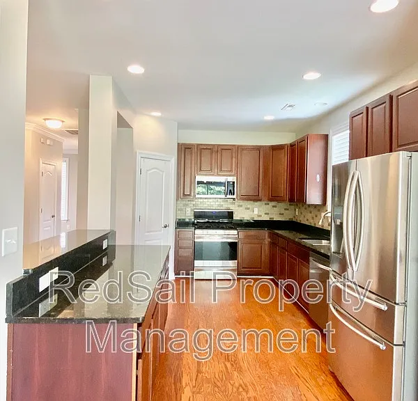 2225 Tuliptree Cir — Photo 10