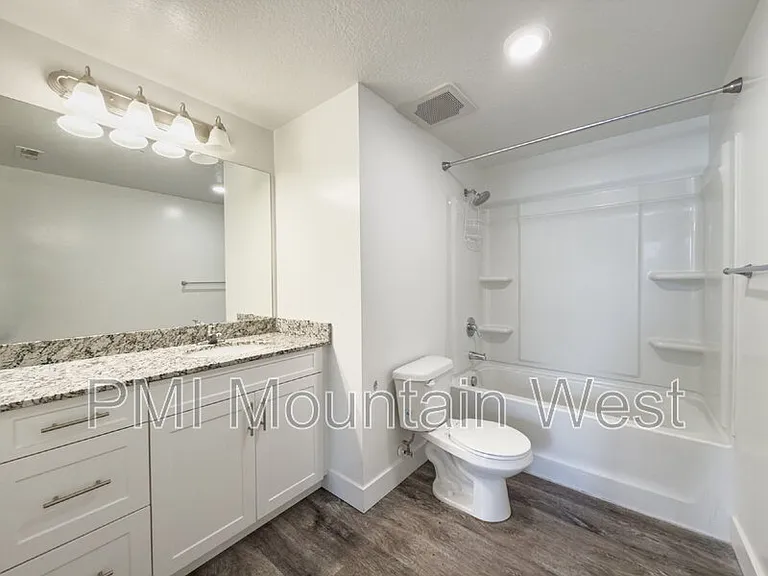 875 S Depot St #B251 — Photo 13