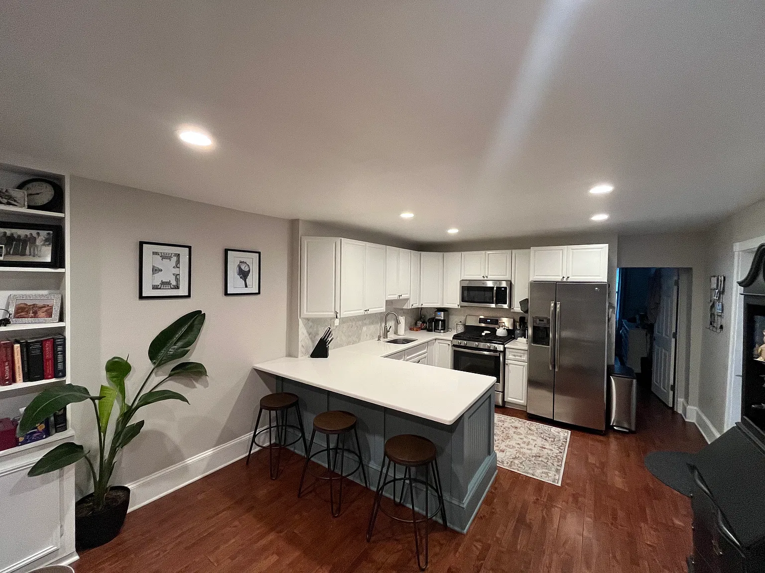 1702 W Girard Ave — Photo 1