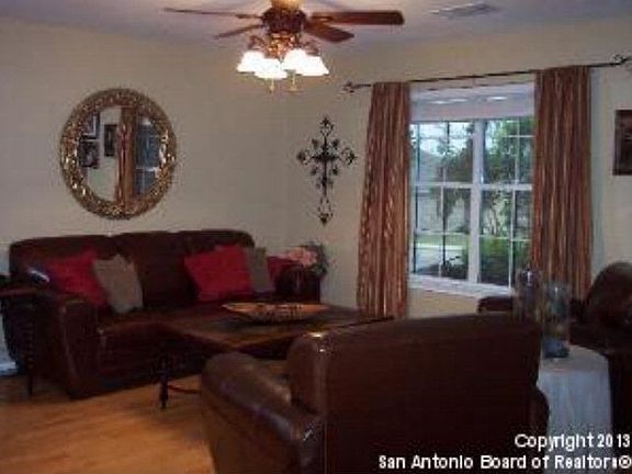 5th image of 4202 Wensledale Dr