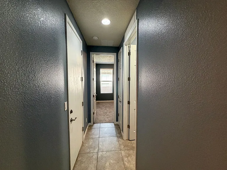 2861 Walsh Loop SE — Photo 28