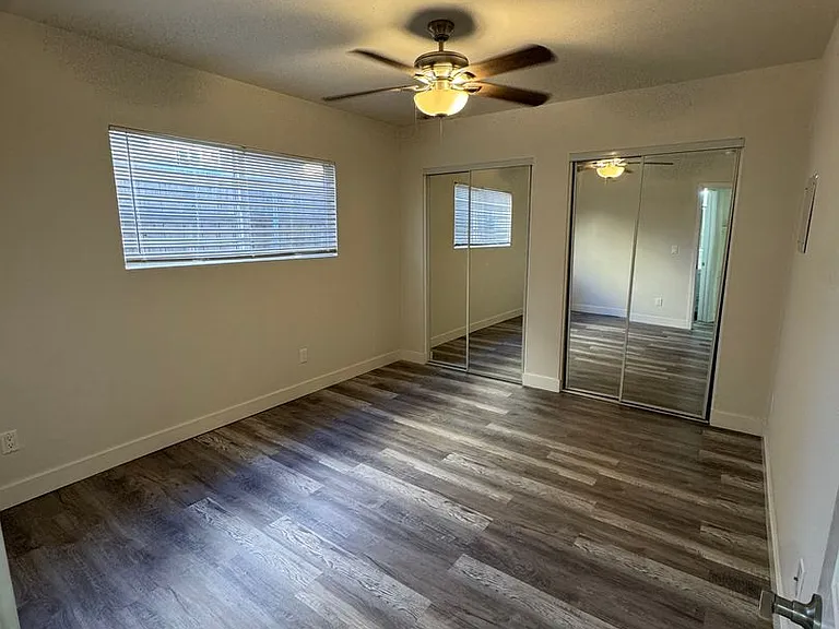 4553 Texas St — Photo 20
