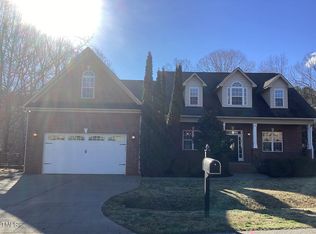 550 River Knoll Dr, Clayton, NC 27527