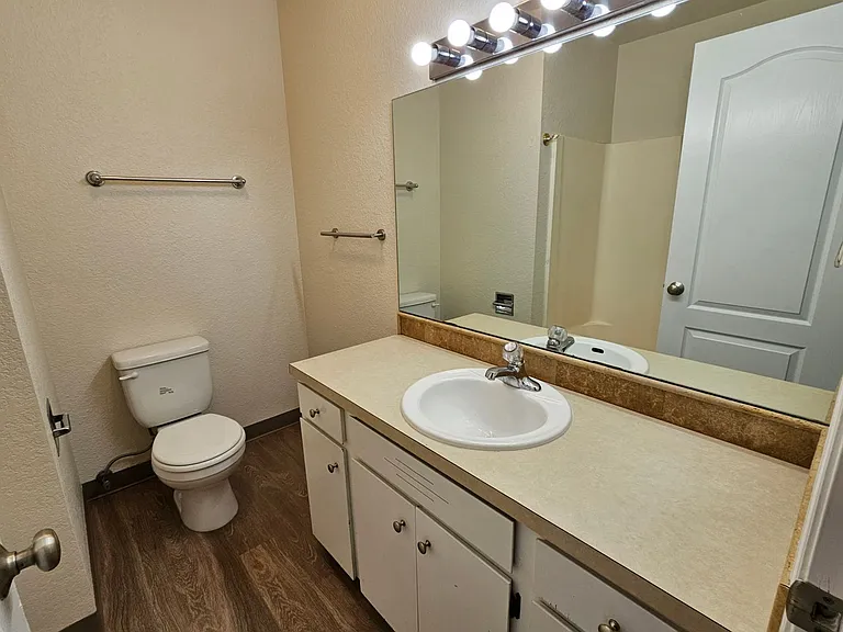 1005ri — Photo 23