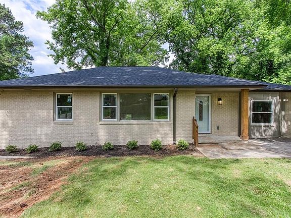 2nd image of 2131 Glendale Dr