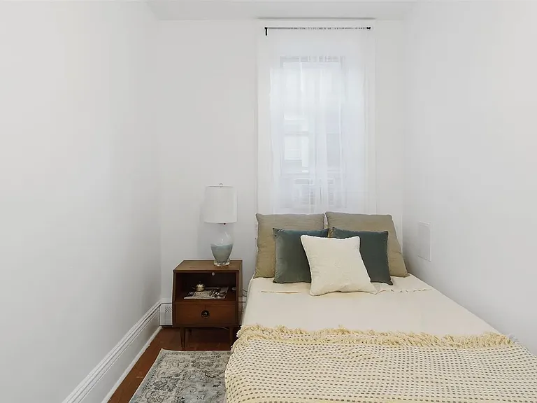 712 Willow Ave #5C — Photo 4