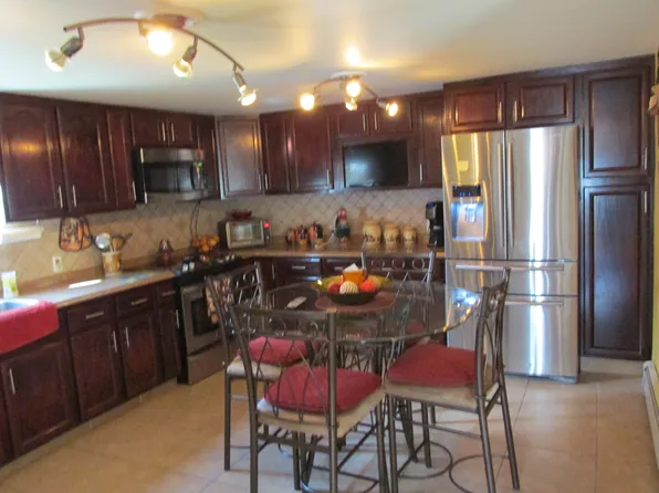 38 Gordon St, South River, NJ 08882