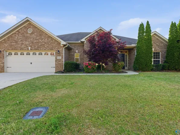 7320 Sanctuary Cove Dr SE, Owens Cross Roads, AL 35763
