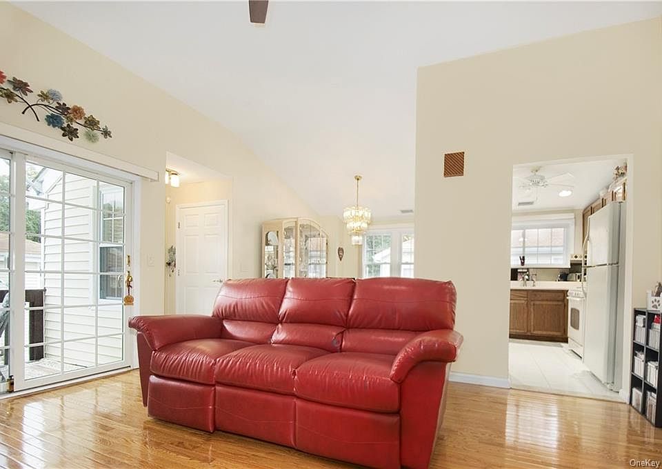 1911 Whispering Hills, Chester, NY 10918 MLS H6265351 Zillow