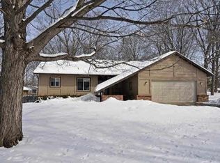 6844 Sunnyslope Dr, Maple Grove, MN 55311