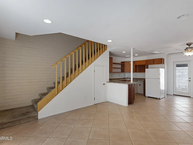 2021 S Granada Dr #10 — Photo 9