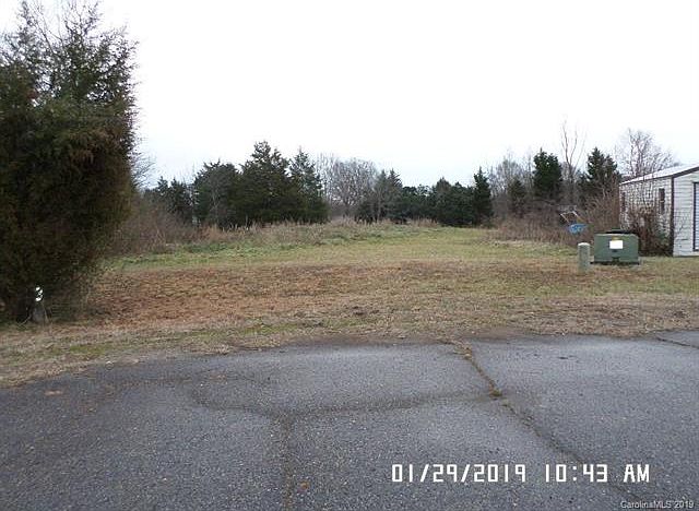 2nd image of 124 Rachel Ln
