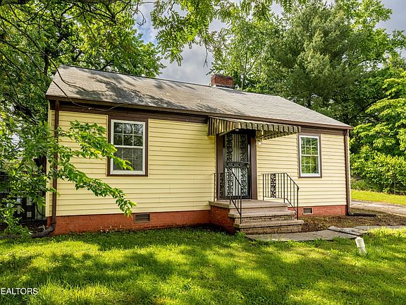 4th image of 2524 Washington Pike