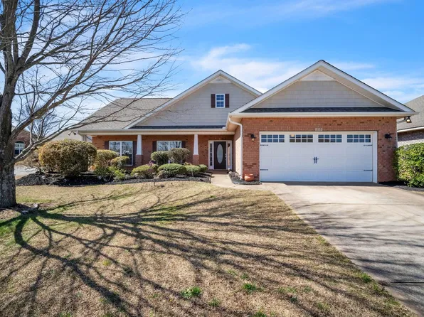 215 Stonecrest Dr, Roebuck, SC 29376