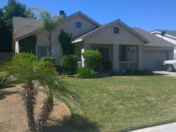 2683 Sterling Ave, Sanger, CA 93657