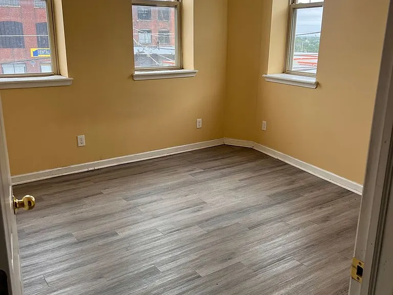 4700 Stenton Ave. — Photo 14