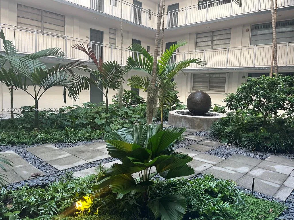 Nirvana Condo No One Cond — Photo 4