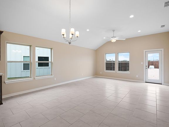 5th image of 804 S Tecate Dr
