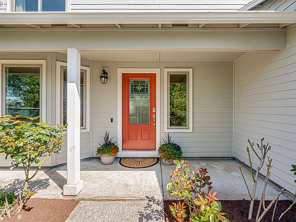 2nd image of 13502 NE 83rd Cir