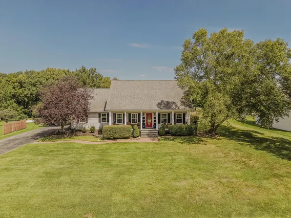 107 Ridgecrest Dr, Mount Sterling, KY 40353