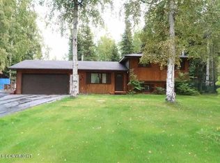 687 Ridge Loop Rd, North Pole, AK 99705