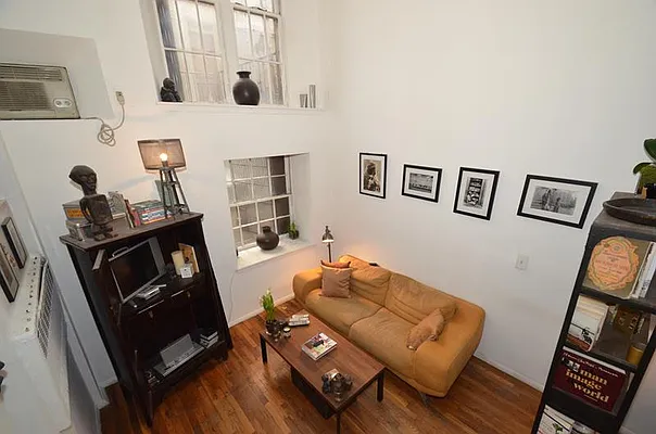 Rented by Buchbinder & Warren | media 10