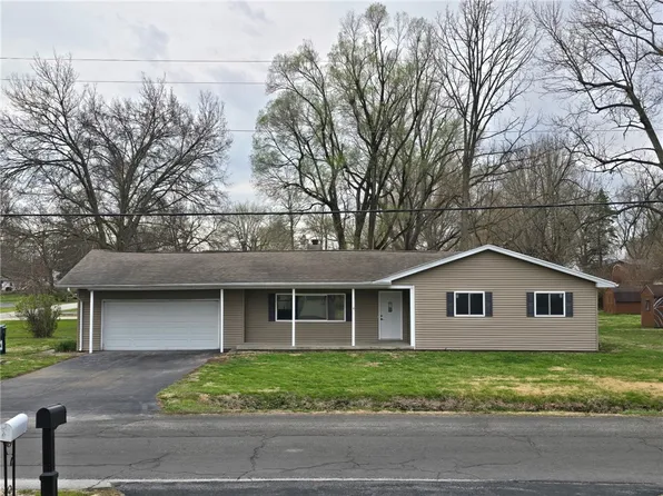 1505 W Ash Ave, Decatur, IL 62526