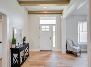 9265 Village Meadows Dr, Temperance, MI 48182