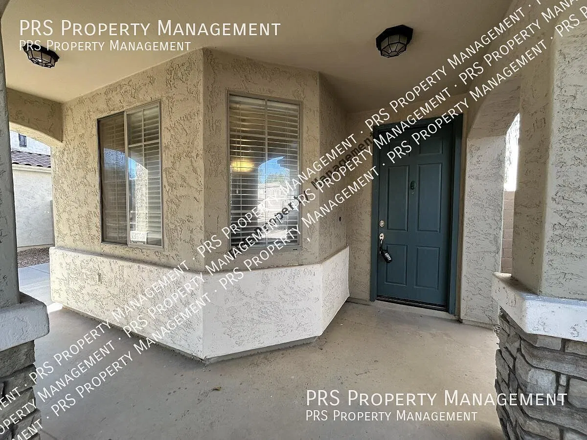 Gorgeous 2 Story Home In Gilbert — Photo 4