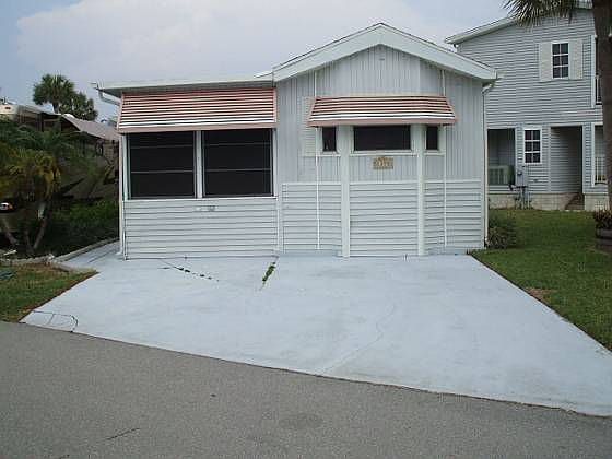 1st image of 1395 Nettles Blvd