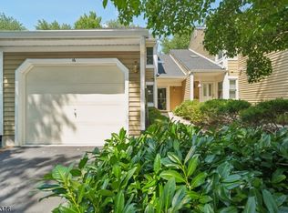 16 Exeter Rd, Bedminster, NJ 07921