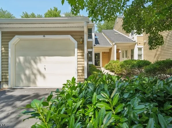 16 Exeter Rd, Bedminster Twp., NJ 07921