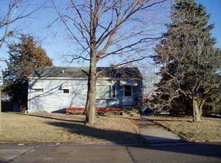307 6th Ave, Hiawatha, IA 52233