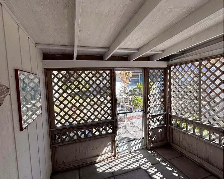5306 Pinetree Dr — Photo 2