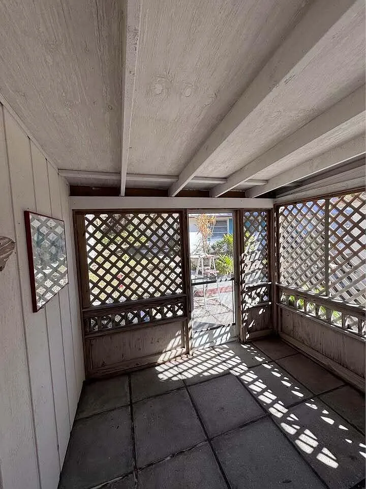 Building Photo - 5306 Pinetree Dr
