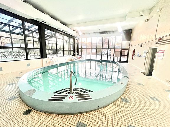 4th image of 53 Melrose St APT 6C