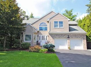 42 10th St, Monroe Township, NJ 08831