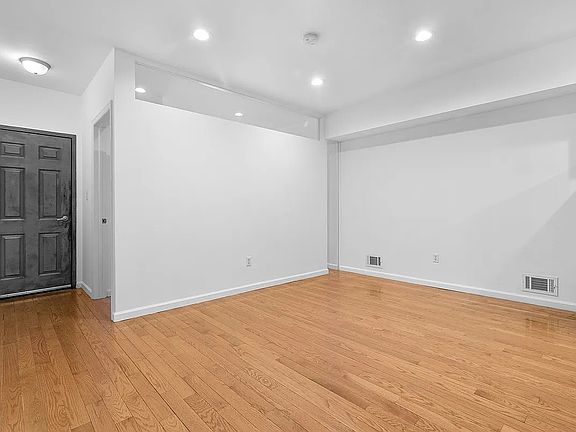 2nd image of 315 22nd St #1