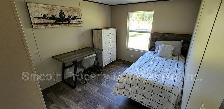 7812 Fleetwood Dr — Photo 8