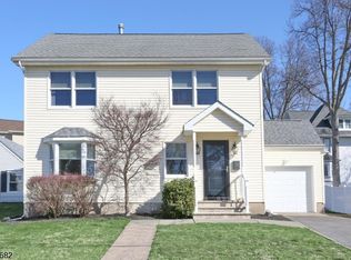 25 Richard Dr, Waldwick, NJ 07463