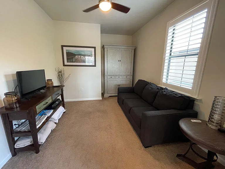 7631 Jacaranda Ln — Photo 32