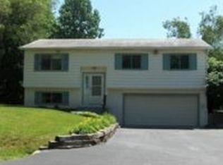 1117 Rolling Lane Rd, Johnsburg, IL 60051