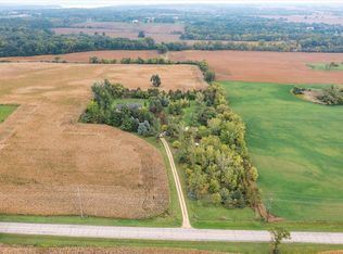 5180 Town Hall Rd, Delavan, WI 53115