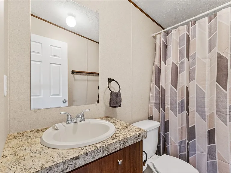 1014 Doe Run — Photo 20