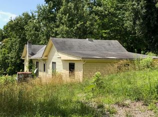 6260 Church St, Fairlawn, VA 24141