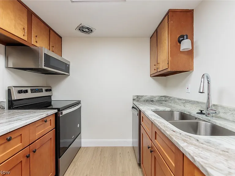 7020 Carriage Hill Dr #202 — Photo 12