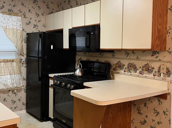 313 Spruce Hills Dr #313